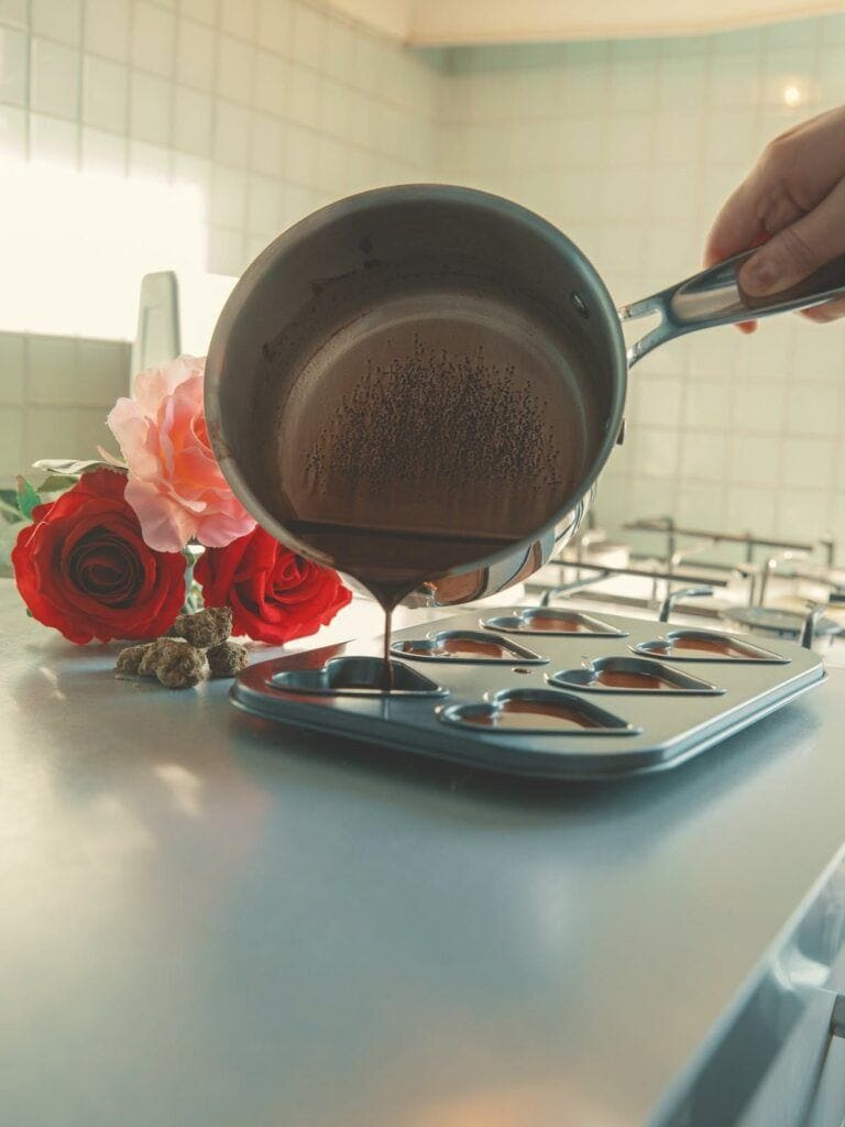 如何制作飞行巧克力:满足你对甜食的渴望